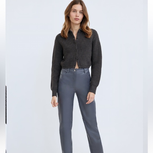 Aritzia Wilfred Next Door Sweater 100% Merino Wool Collared Cardigan Gray SizeXS - Picture 2 of 12